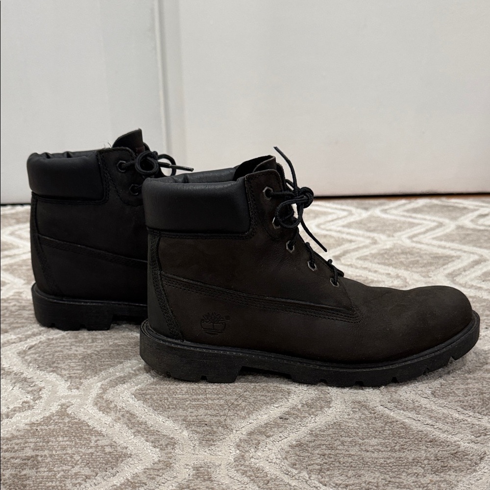 Timberland 6” Classic Waterproof Black Boots/Big Boys/ Size 6 - Picture 4 of 12